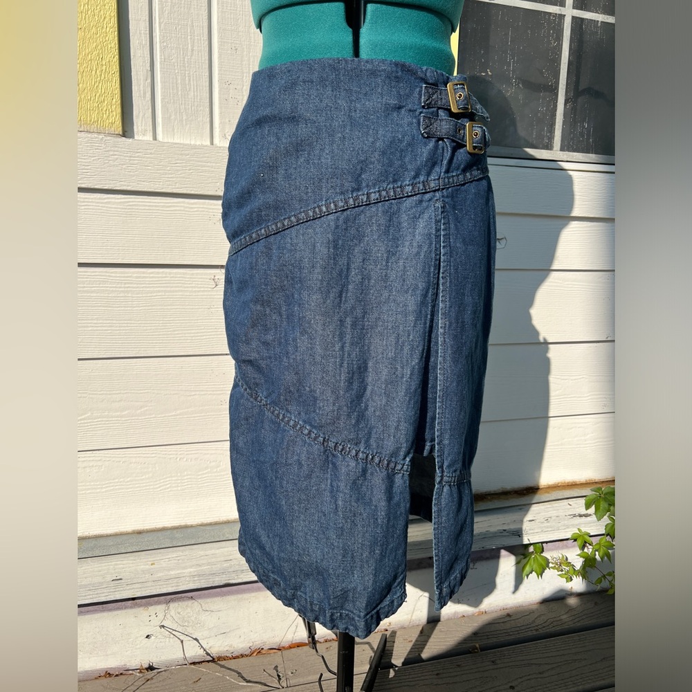 Holding Horses Anthropologie: Blue Denim Asymmetric Layered Pencil Skirt. Size 4